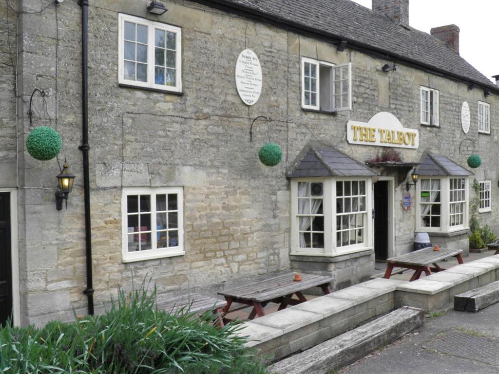 The Talbot Inn Eynsham Eksteriør bilde