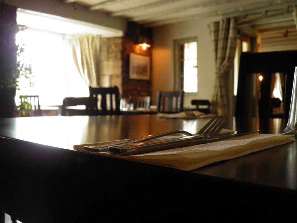 The Talbot Inn Eynsham Eksteriør bilde