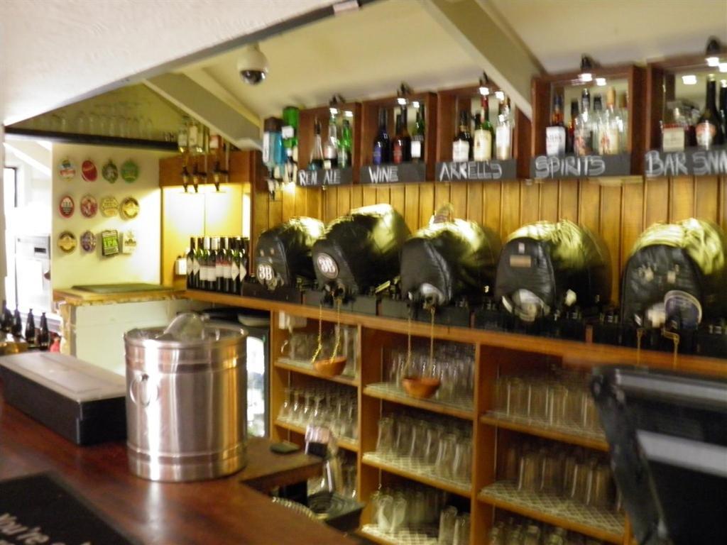The Talbot Inn Eynsham Eksteriør bilde